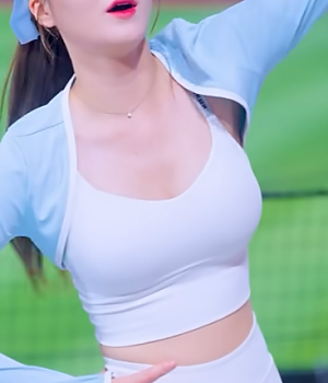 이 응원 내년엔 못본다고?! 김해리 치어리더