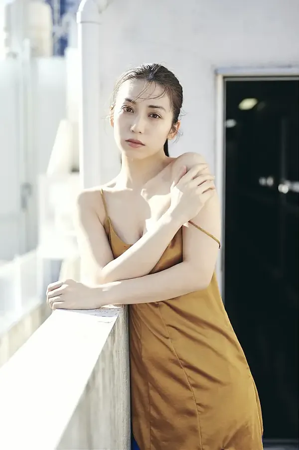 사토 아이리, FRIDAY 사진집 「신주쿠 론리네스」 Set.02