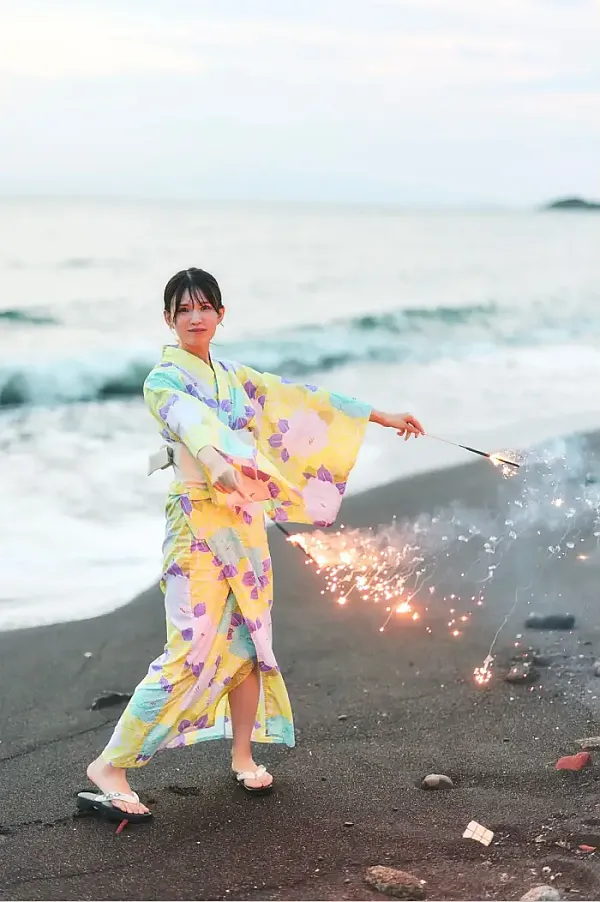 오카모토 아야카 사진집 「처음으로 물들이는 ‘여름’ 전 50컷 선공개」 Set.01