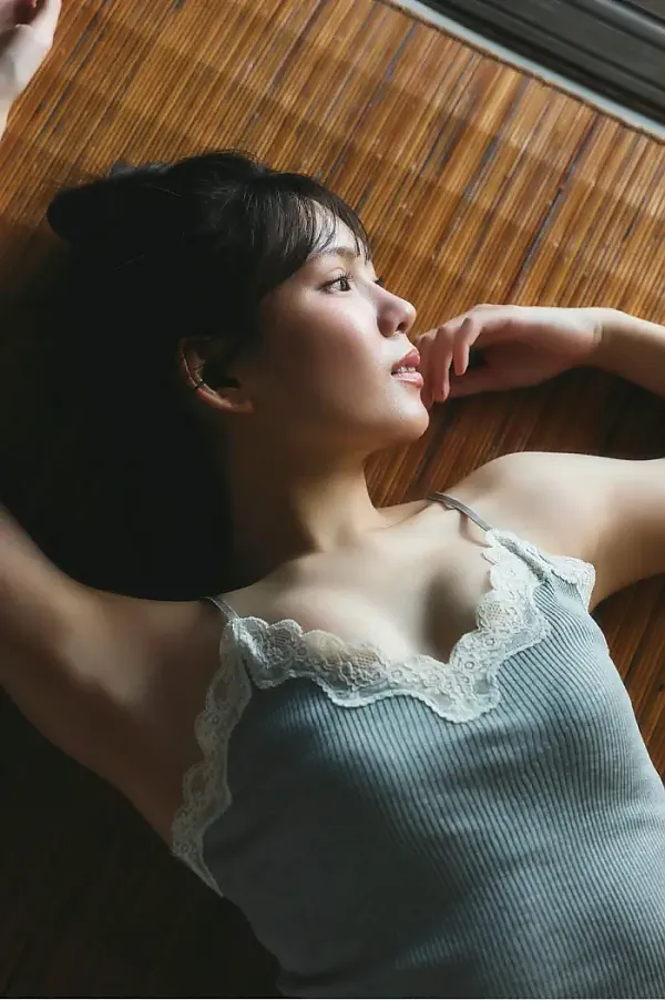 오카모토 아야카 사진집 「처음으로 물들이는 여름 」 Set.02