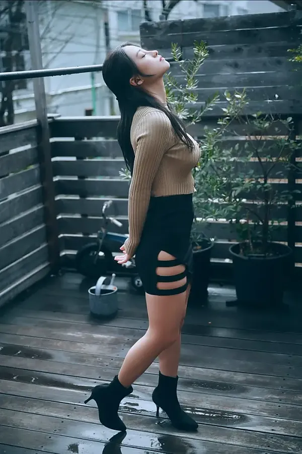 스미다 아야노(澄田綾乃) 사진집 「뜨겁게 해줘」 Set.04