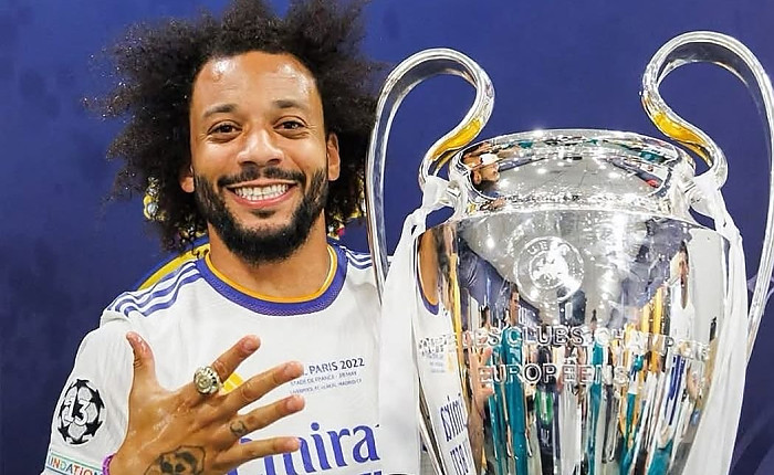 브라질 국가대표팀의 위대한 풀백 중 한 명, 마르셀루가 작별 인사를 한다.