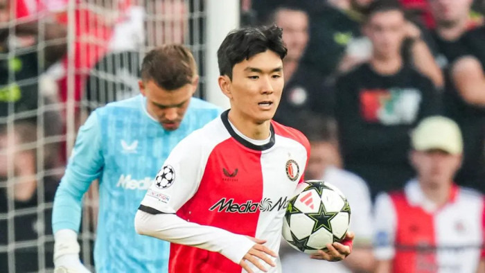 부진한 페예노르트에서 빛을 발한 황인범